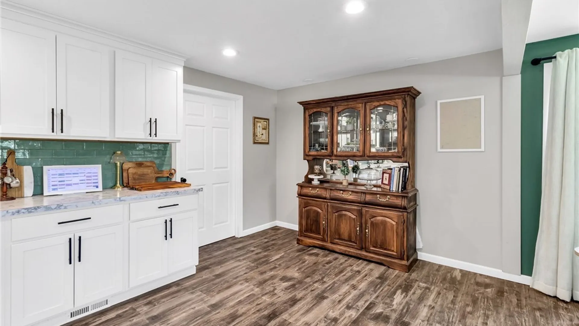 Property at 10 Laurelton Drive, West Seneca, NY 14224 9
