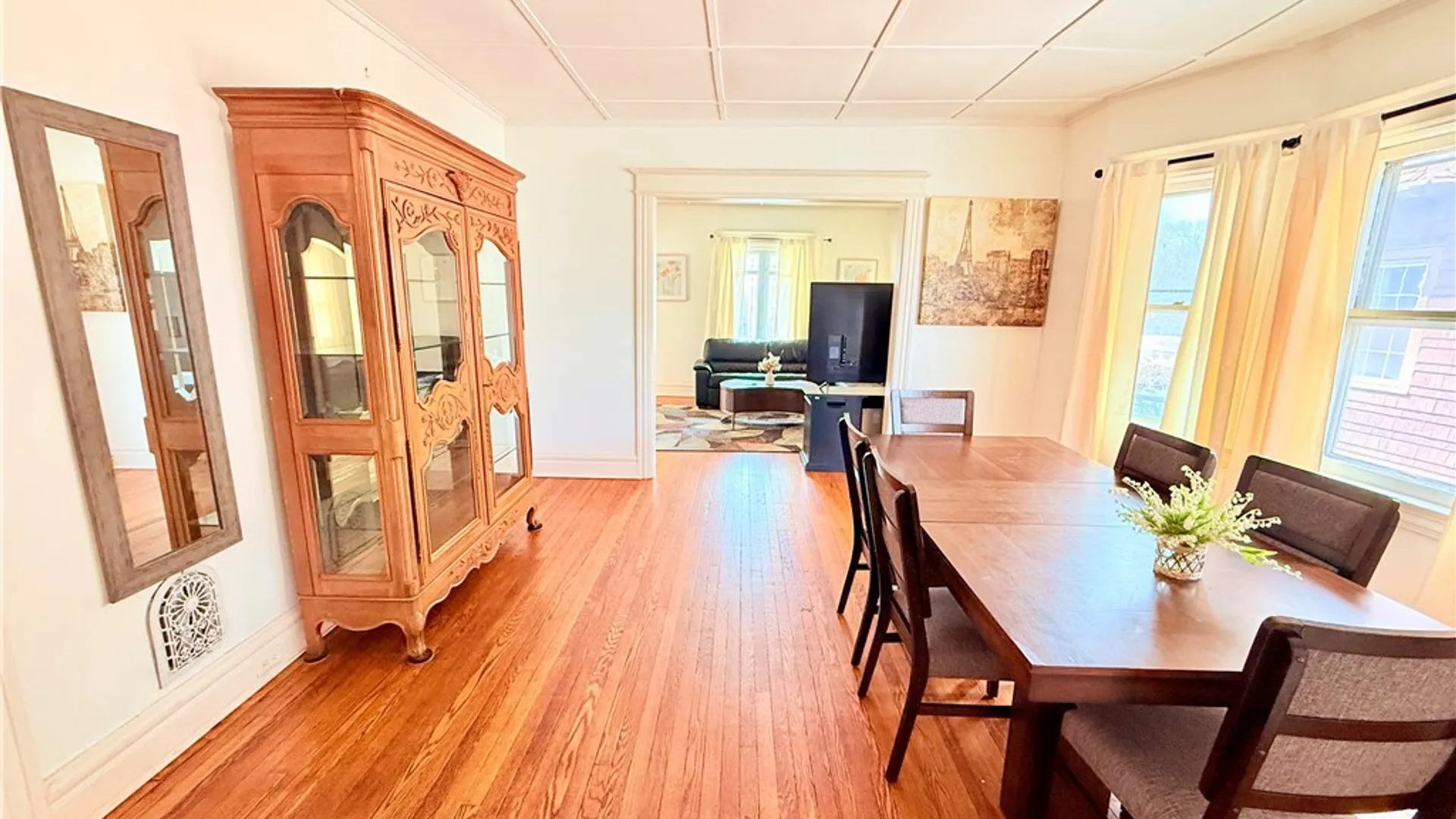 Property at 948 Monroe Avenue, Rochester, NY 14607 7