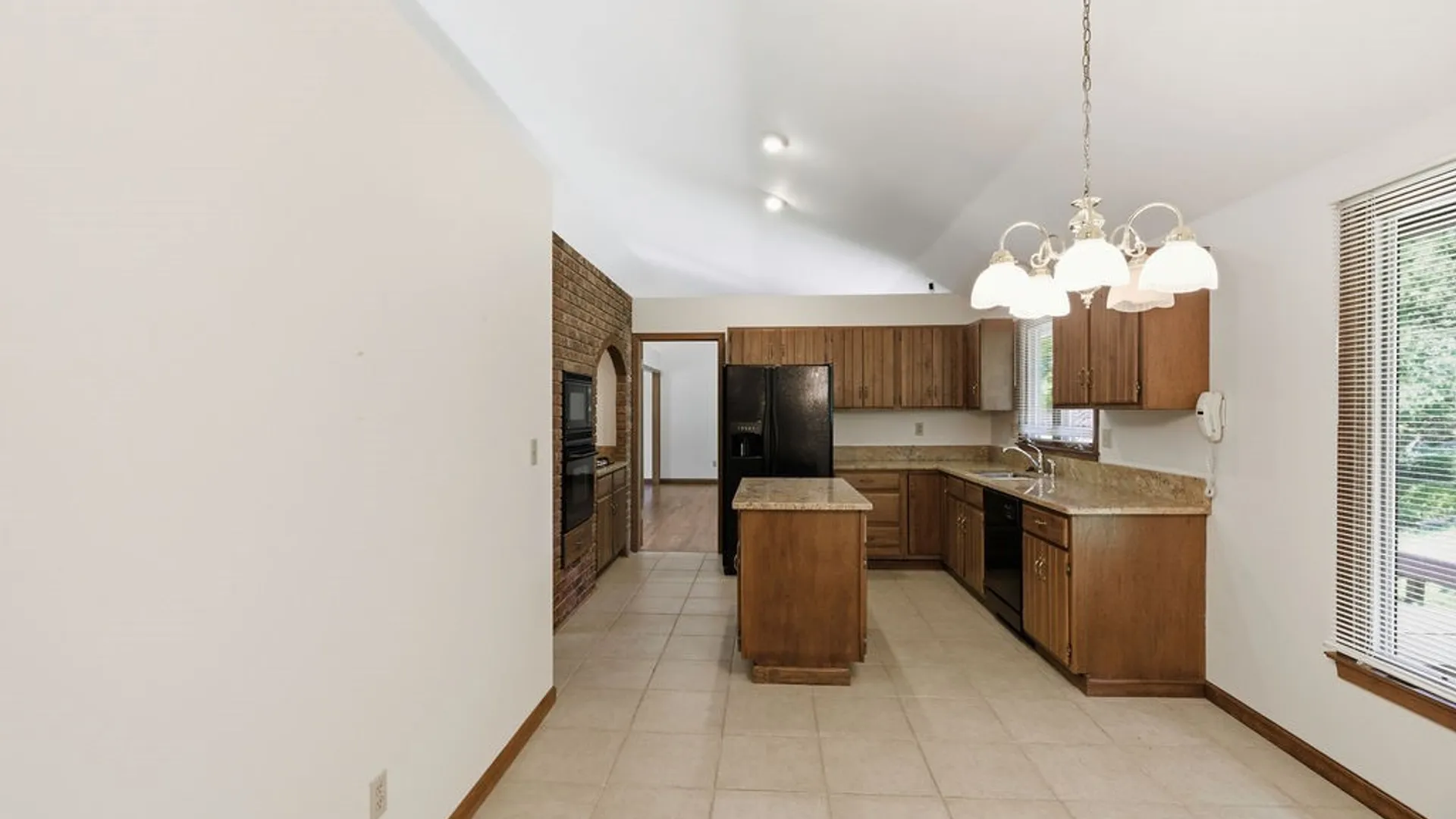 Property at 2 Woodview Terrace, Manlius, NY 13066 11