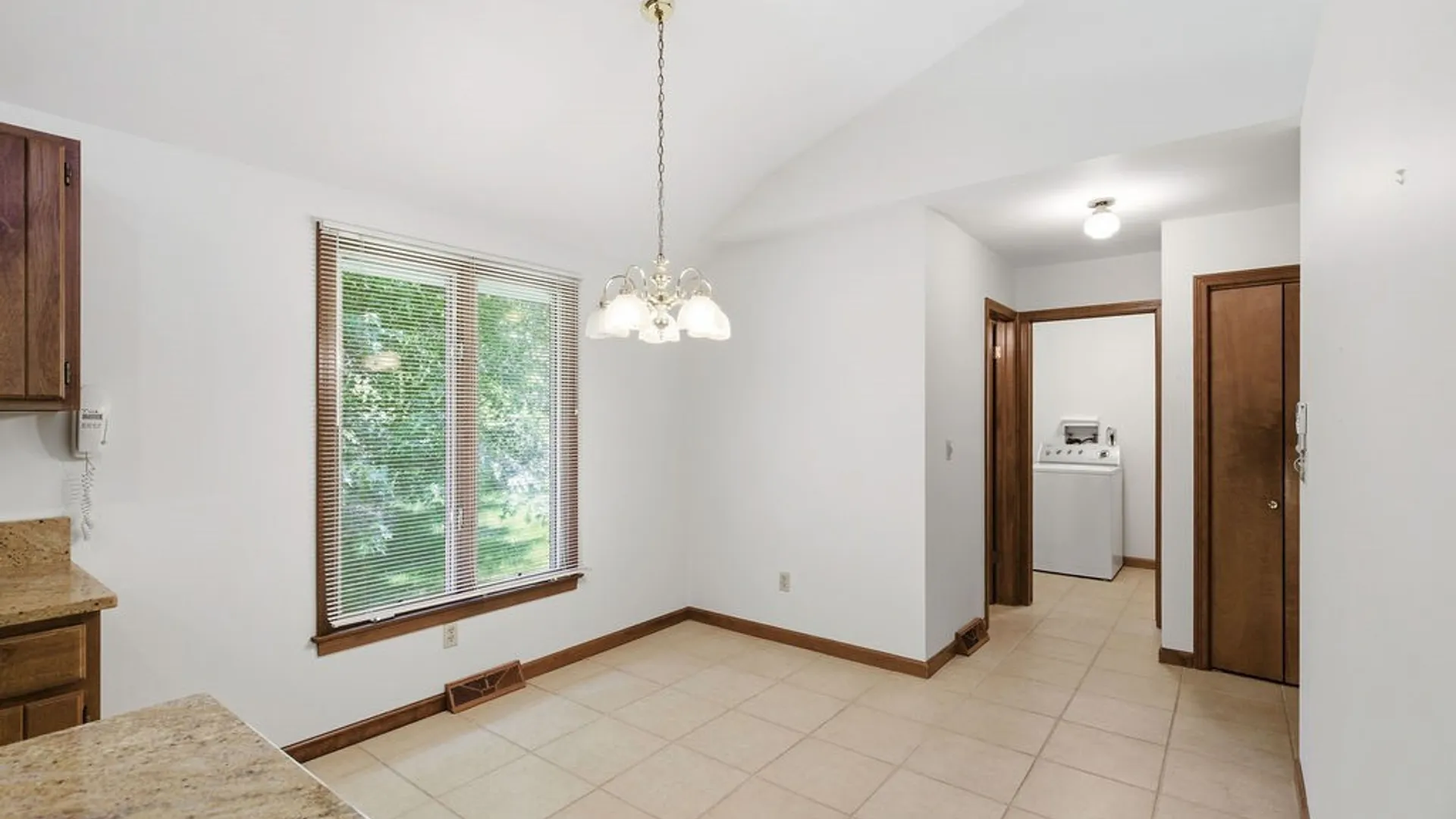 Property at 2 Woodview Terrace, Manlius, NY 13066 13
