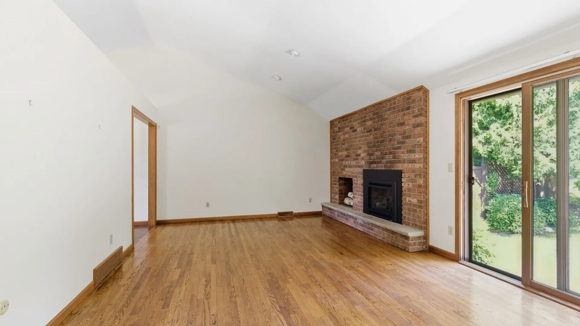 Property at 2 Woodview Terrace, Manlius, NY 13066 15