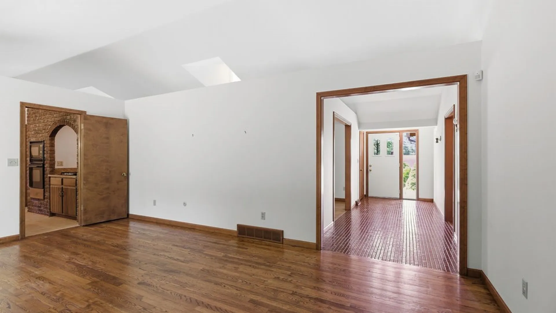 Property at 2 Woodview Terrace, Manlius, NY 13066 16