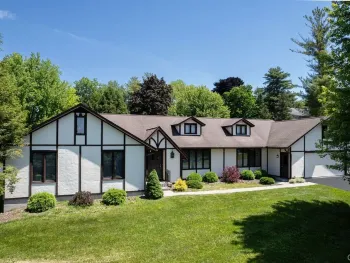 Property at 2 Woodview Terrace, Manlius, NY 13066