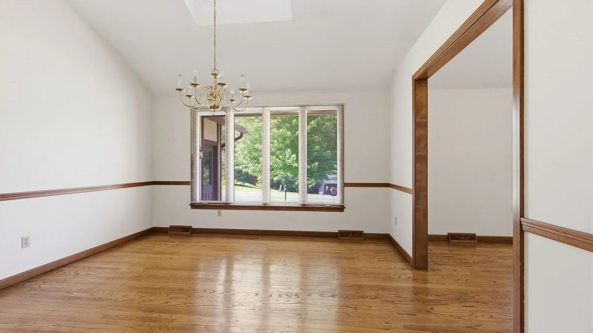 Property at 2 Woodview Terrace, Manlius, NY 13066 5