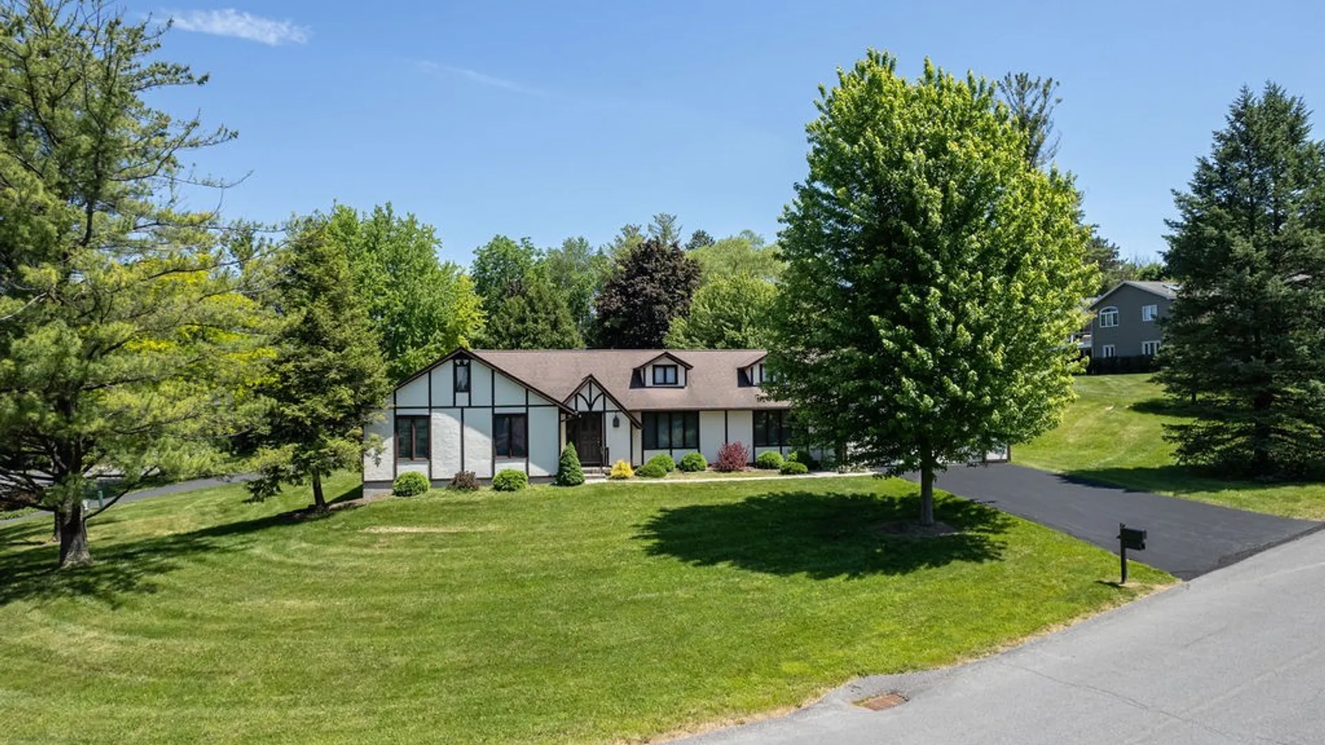 Property at 2 Woodview Terrace, Manlius, NY 13066 50