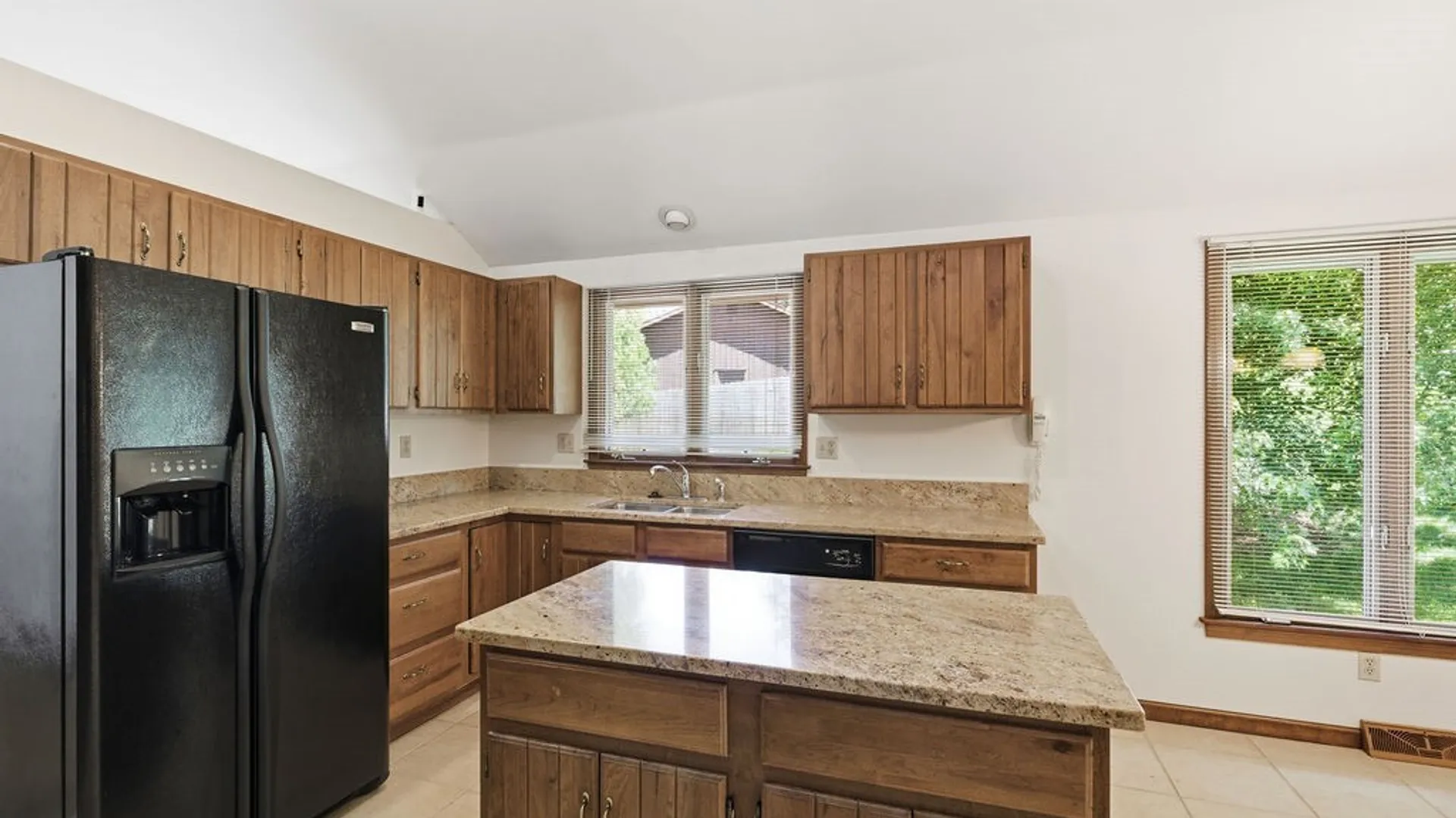 Property at 2 Woodview Terrace, Manlius, NY 13066 6