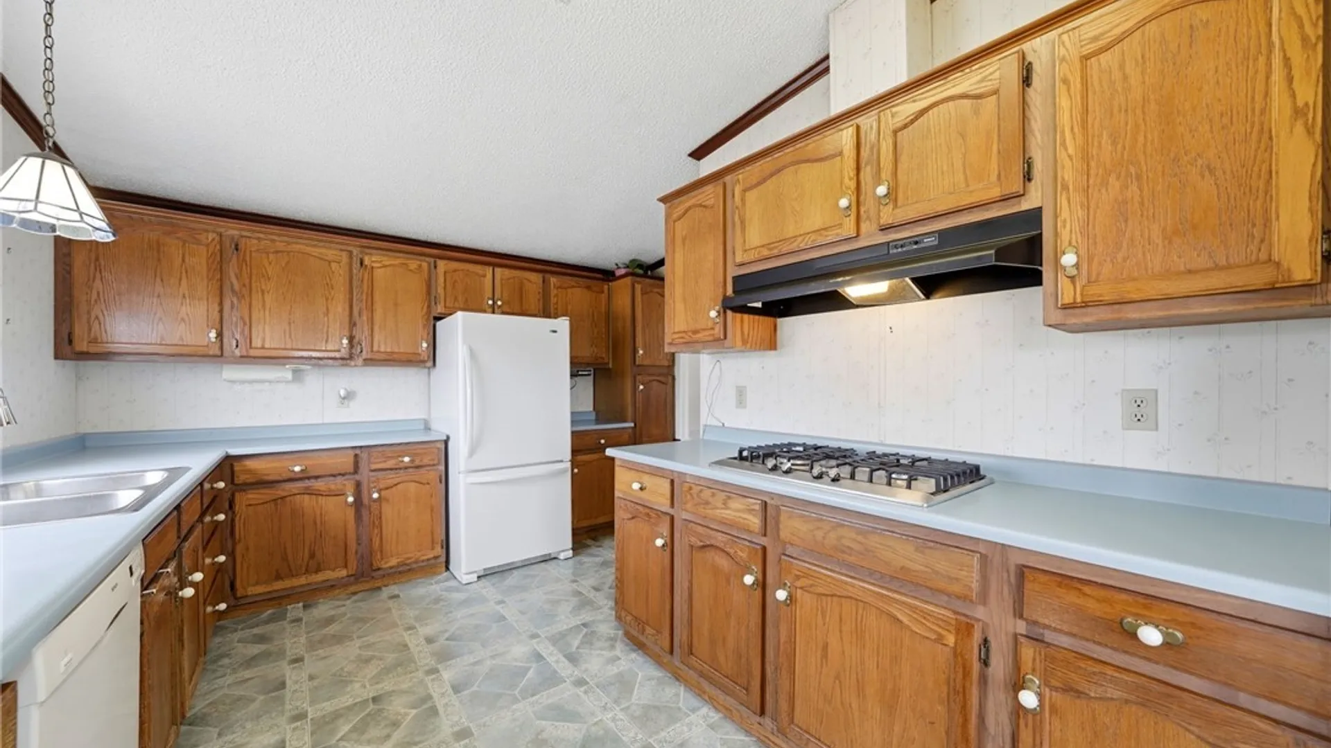 Property at 22 Cypress Road, Cheektowaga, NY 14227 10
