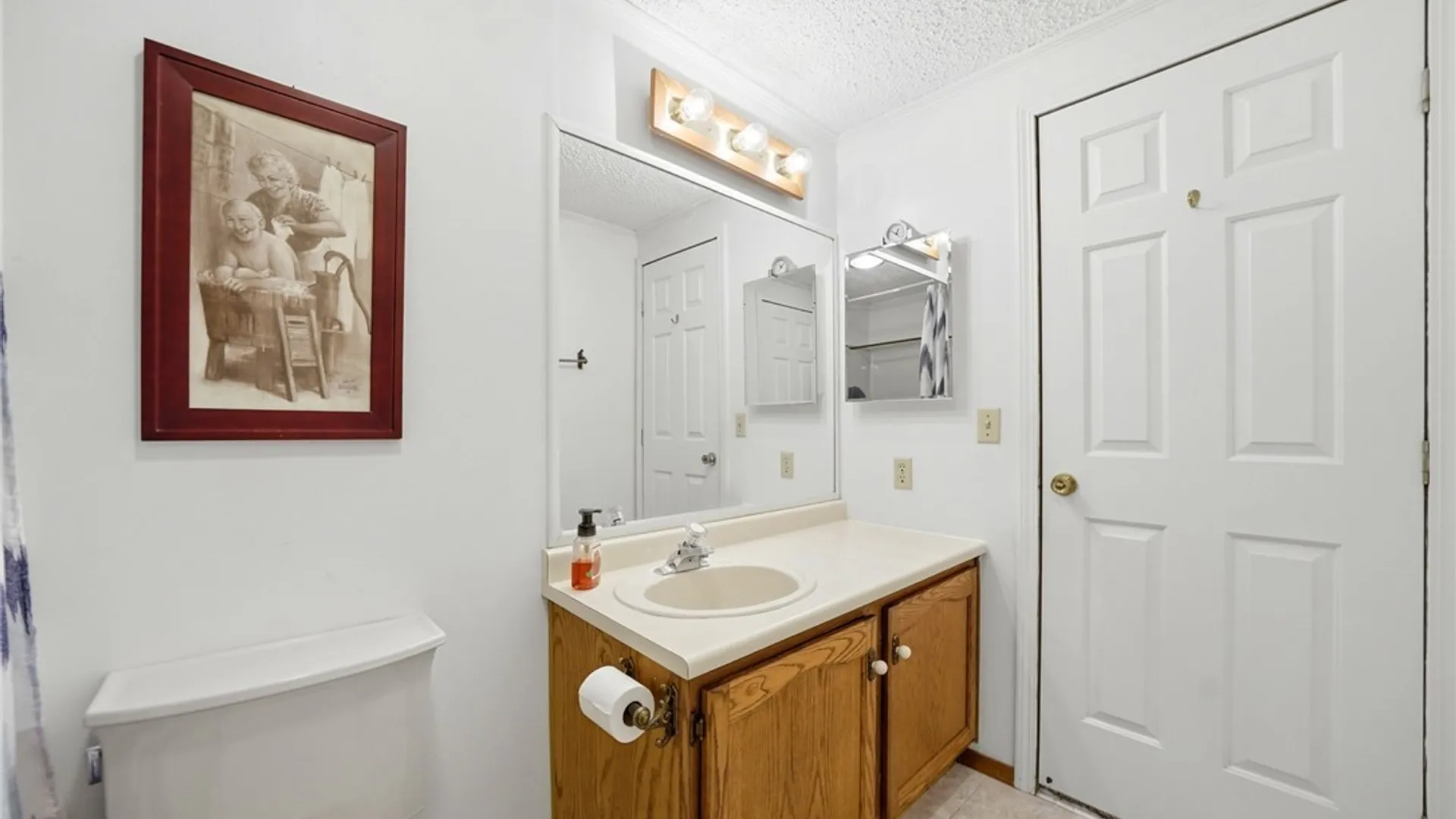 Property at 22 Cypress Road, Cheektowaga, NY 14227 16
