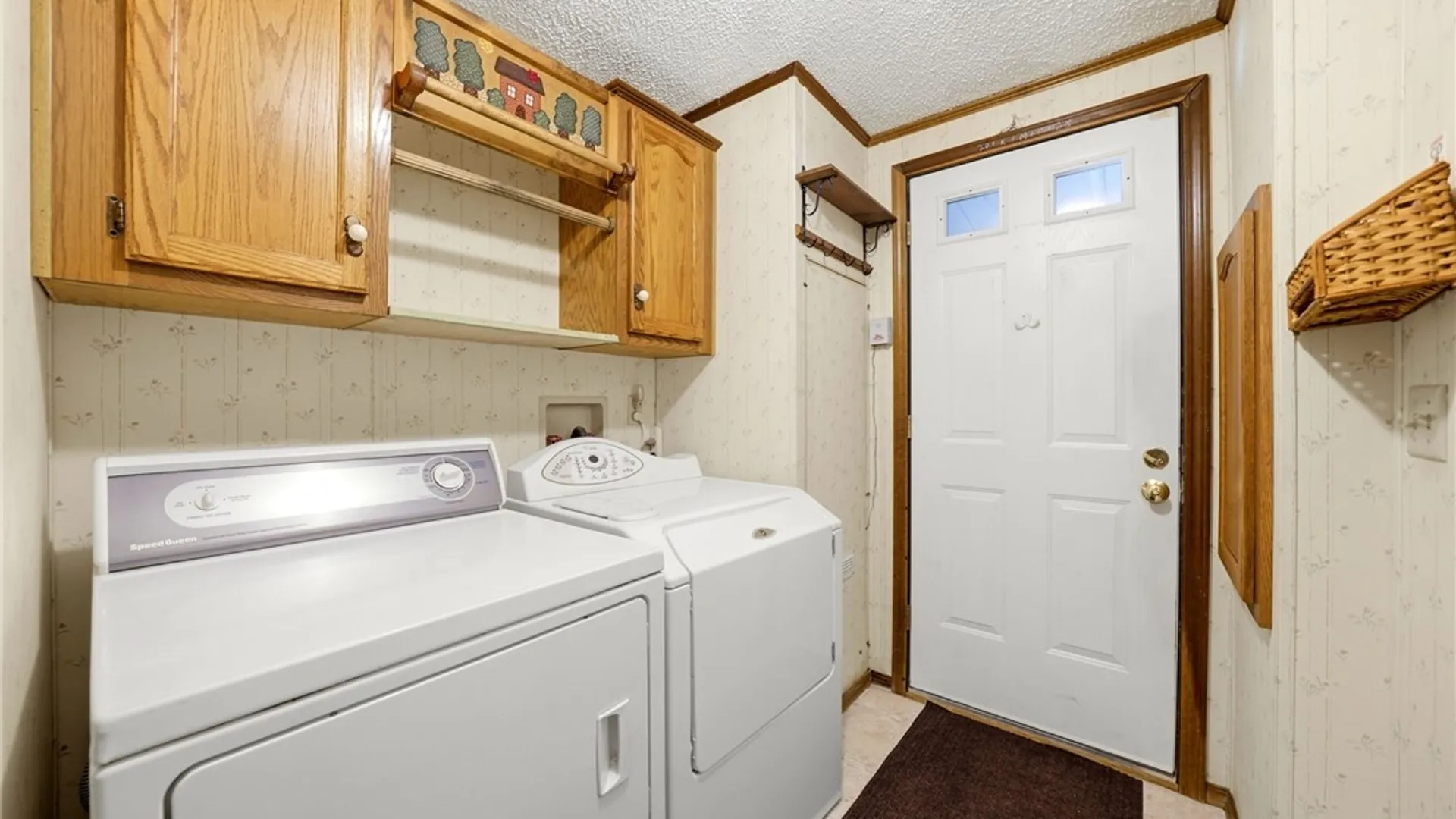 Property at 22 Cypress Road, Cheektowaga, NY 14227 22
