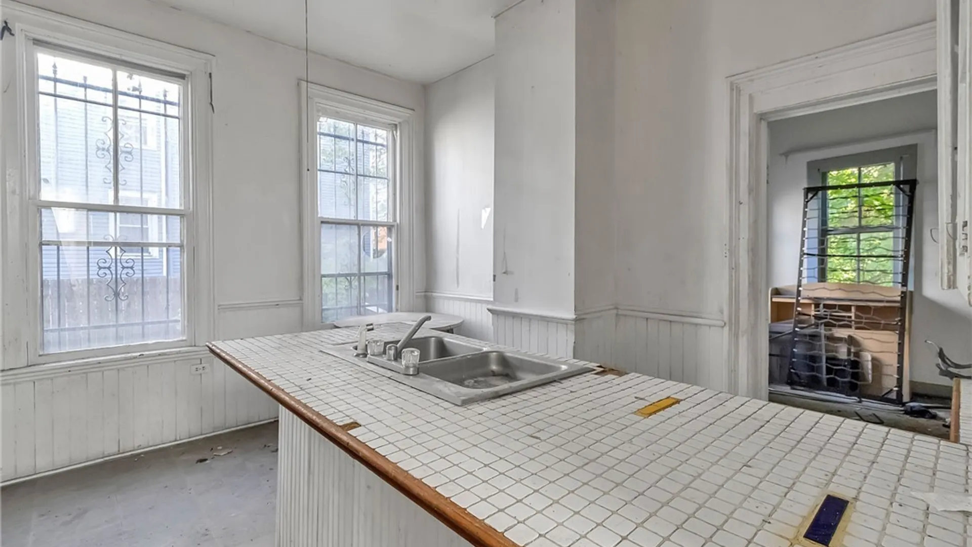 Property at 162 Normal Avenue, Buffalo, NY 14213 17