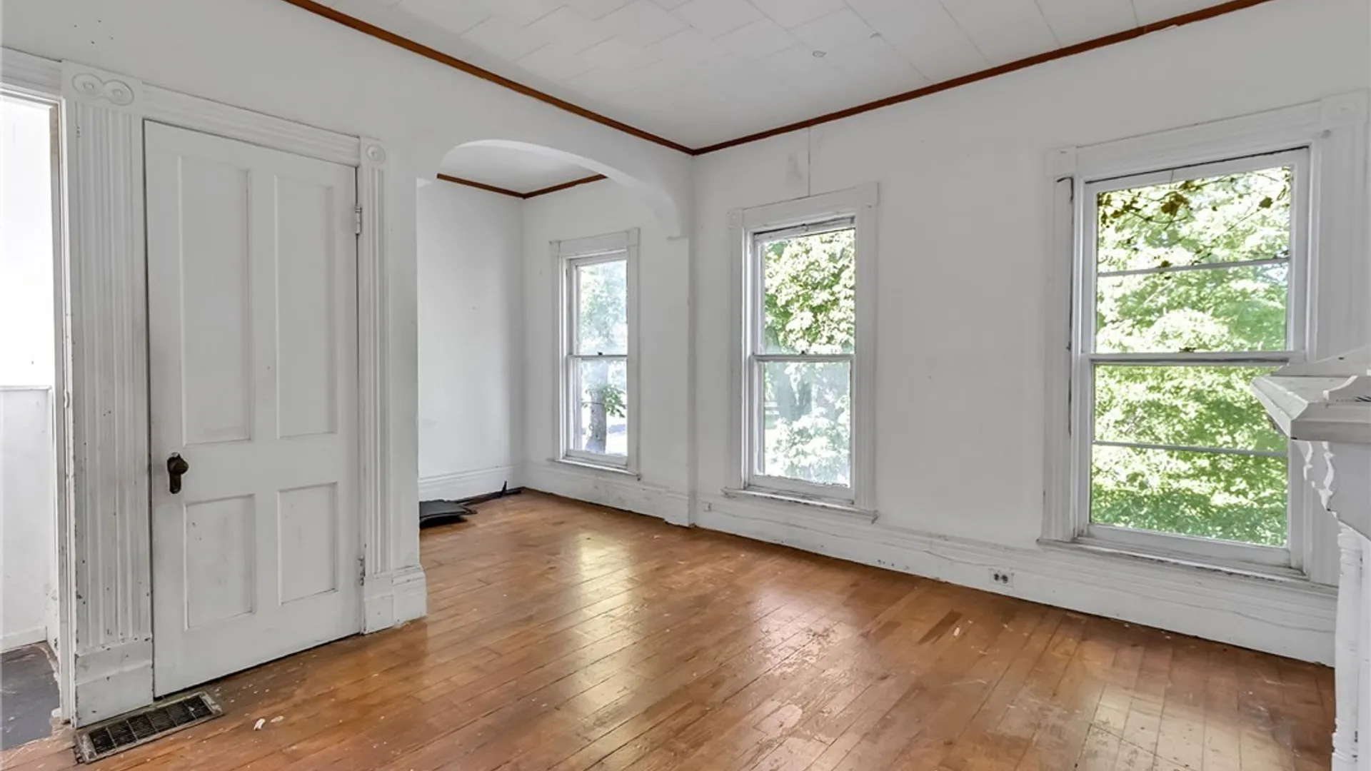 Property at 162 Normal Avenue, Buffalo, NY 14213 27