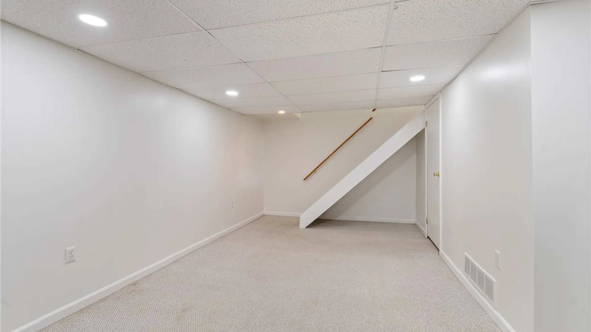 Property at 3331 Eagles Roost Lane, Walworth, NY 14502 20