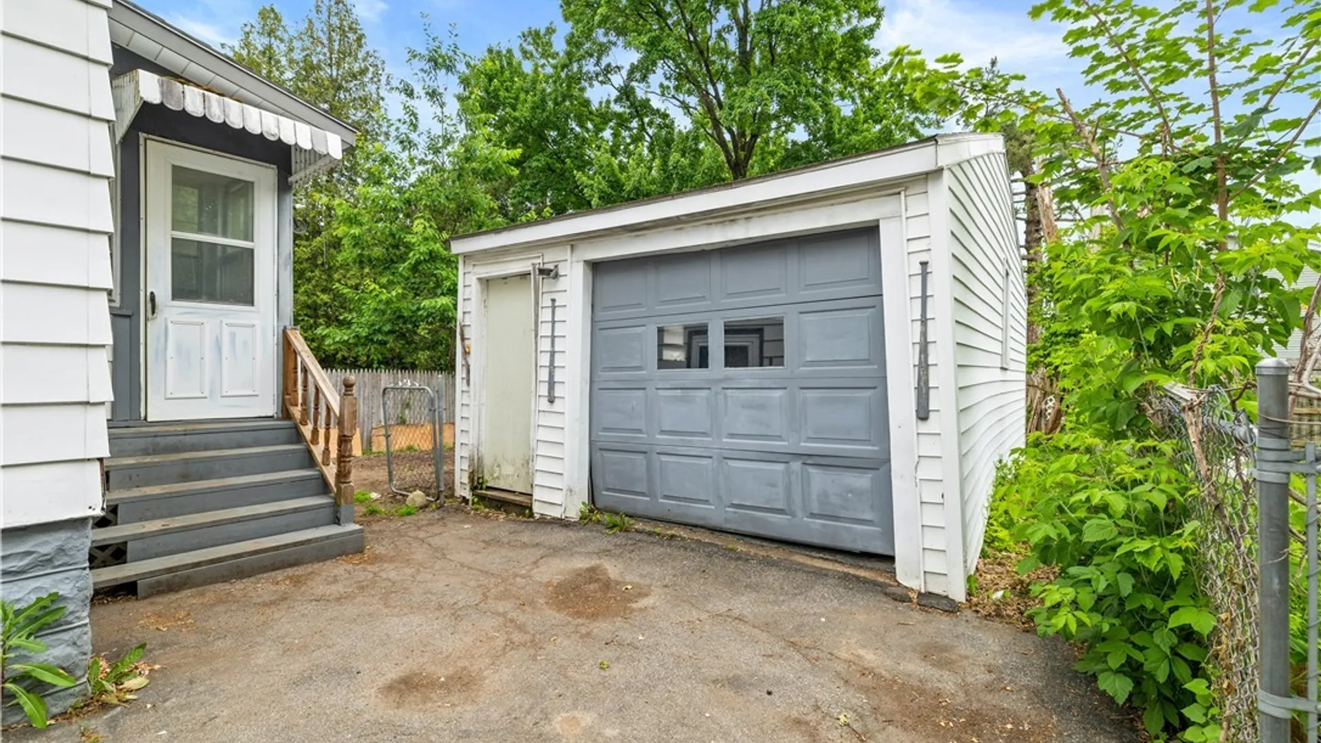 Property at 812 Watson Place, Utica, NY 13502 4