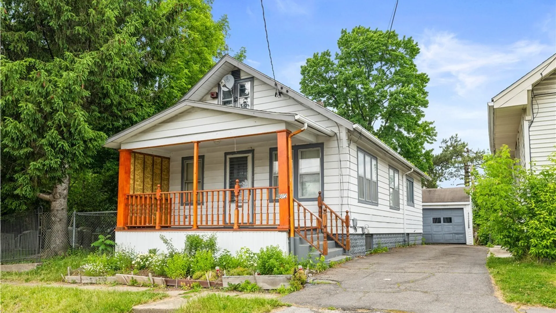 Property at 812 Watson Place, Utica, NY 13502 5