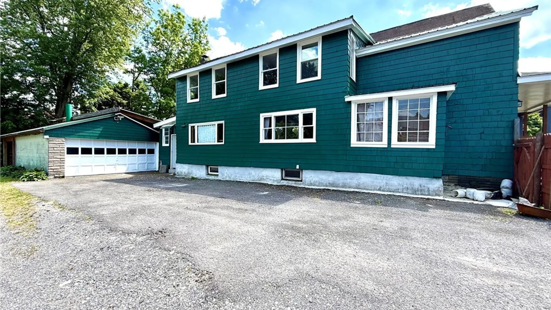 Property at 701 Saratoga Street, Utica, NY 13502 10