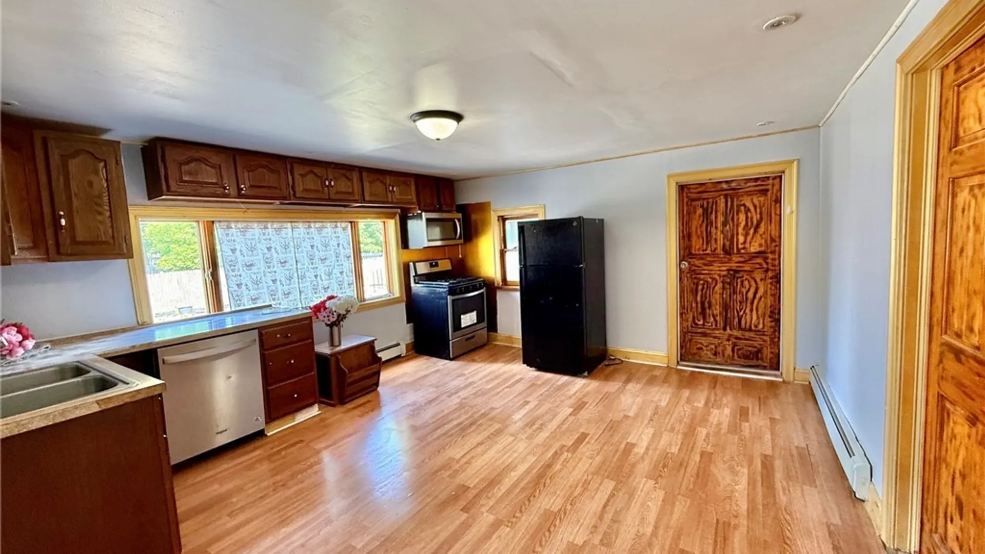 Property at 701 Saratoga Street, Utica, NY 13502 32