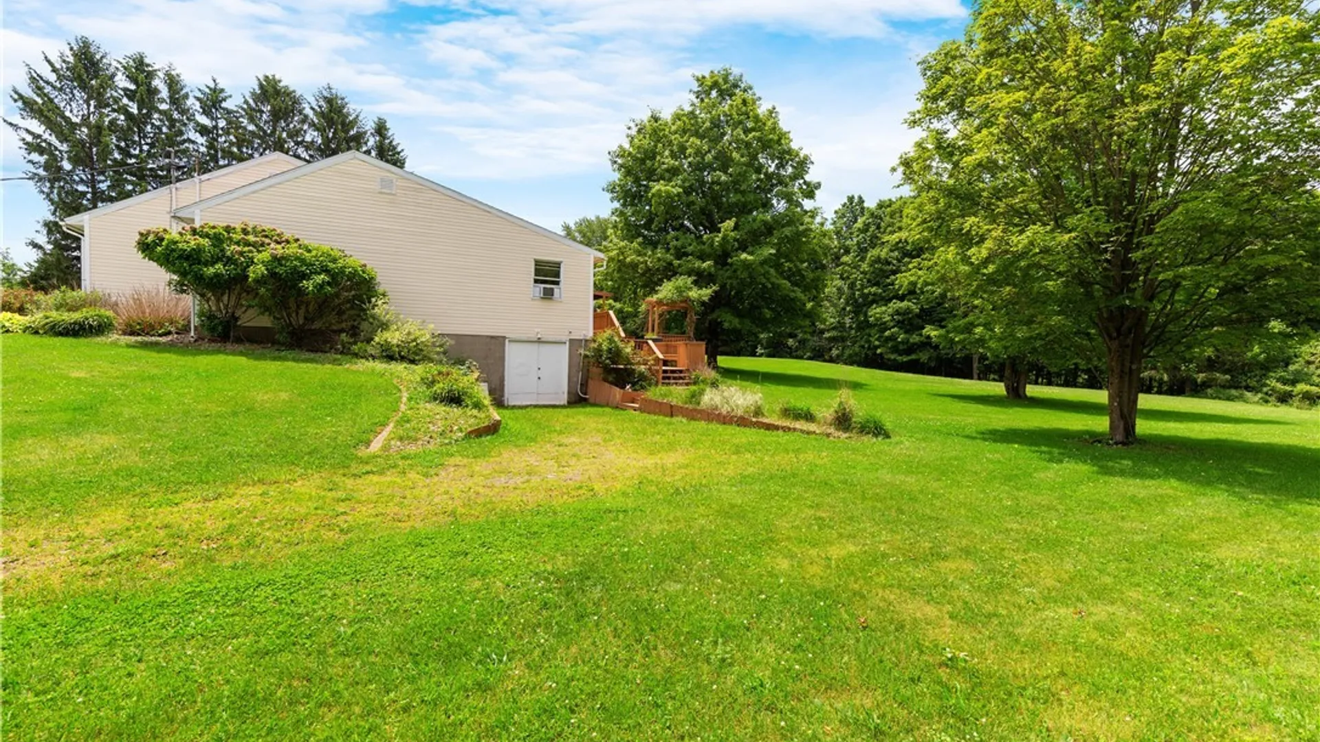 Property at 3225 Groth Road, Lafayette, NY 13084 4