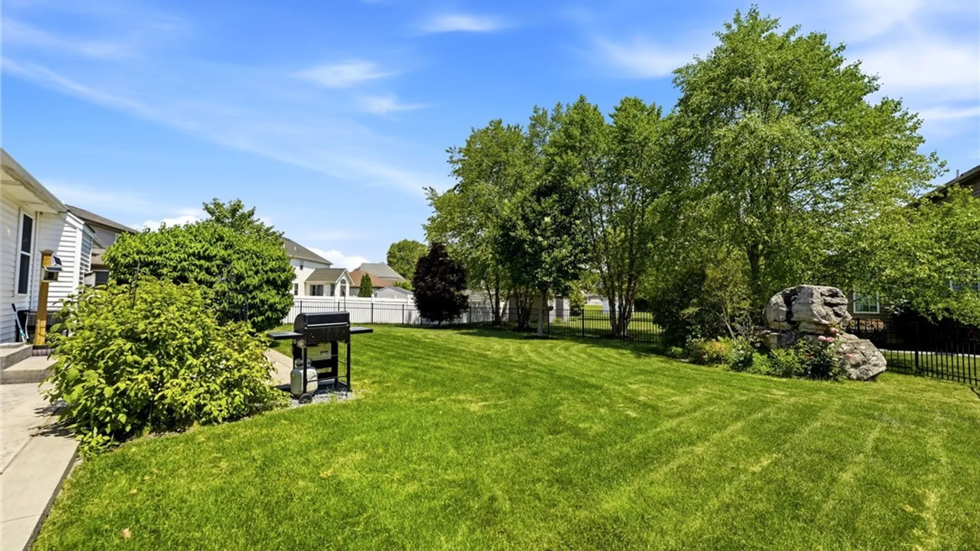 Property at 7041 Rock Dove Lane, Wheatfield, NY 14304 47