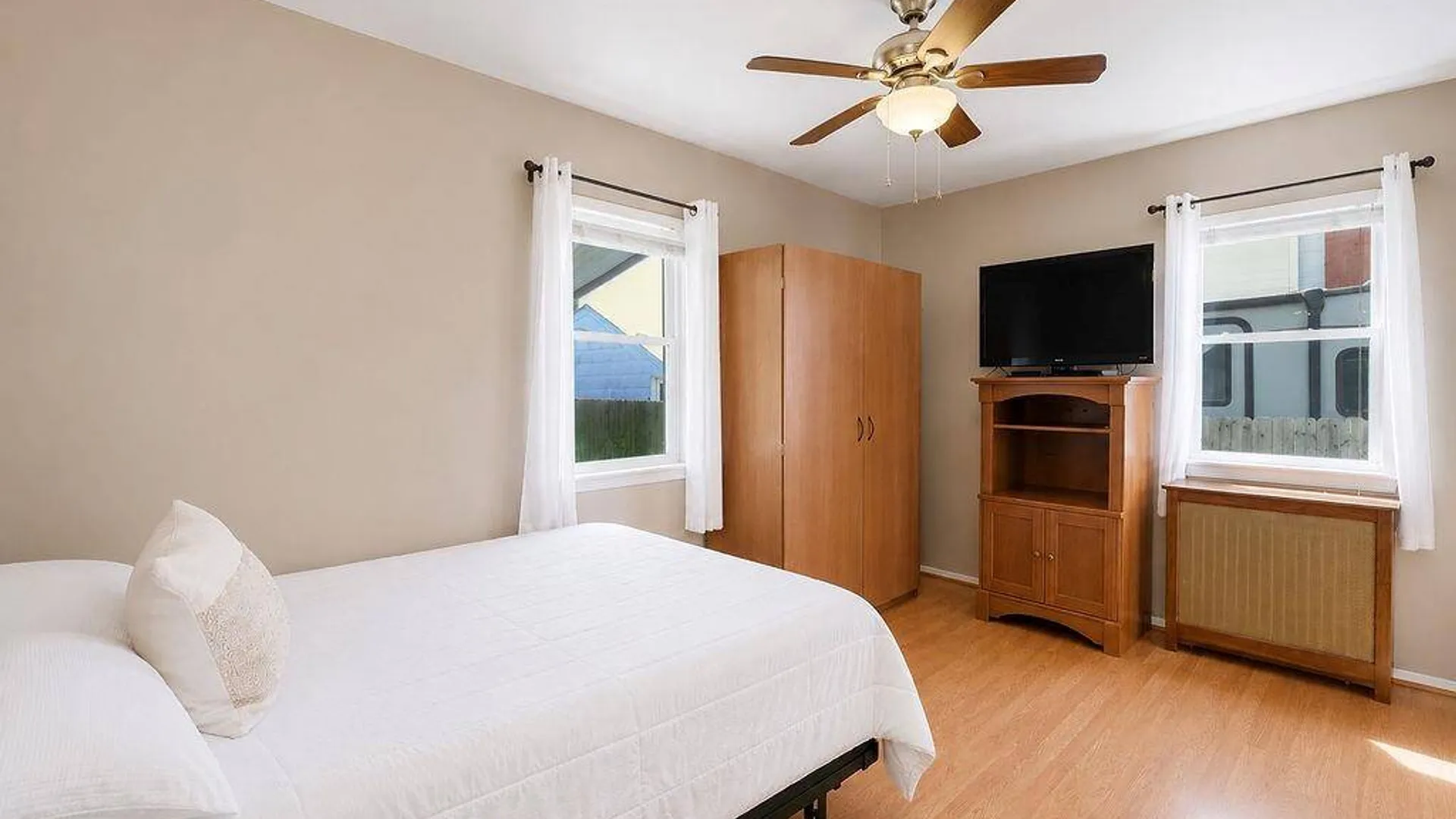 Property at 89 Parliament Place, North Babylon, NY 11703 12