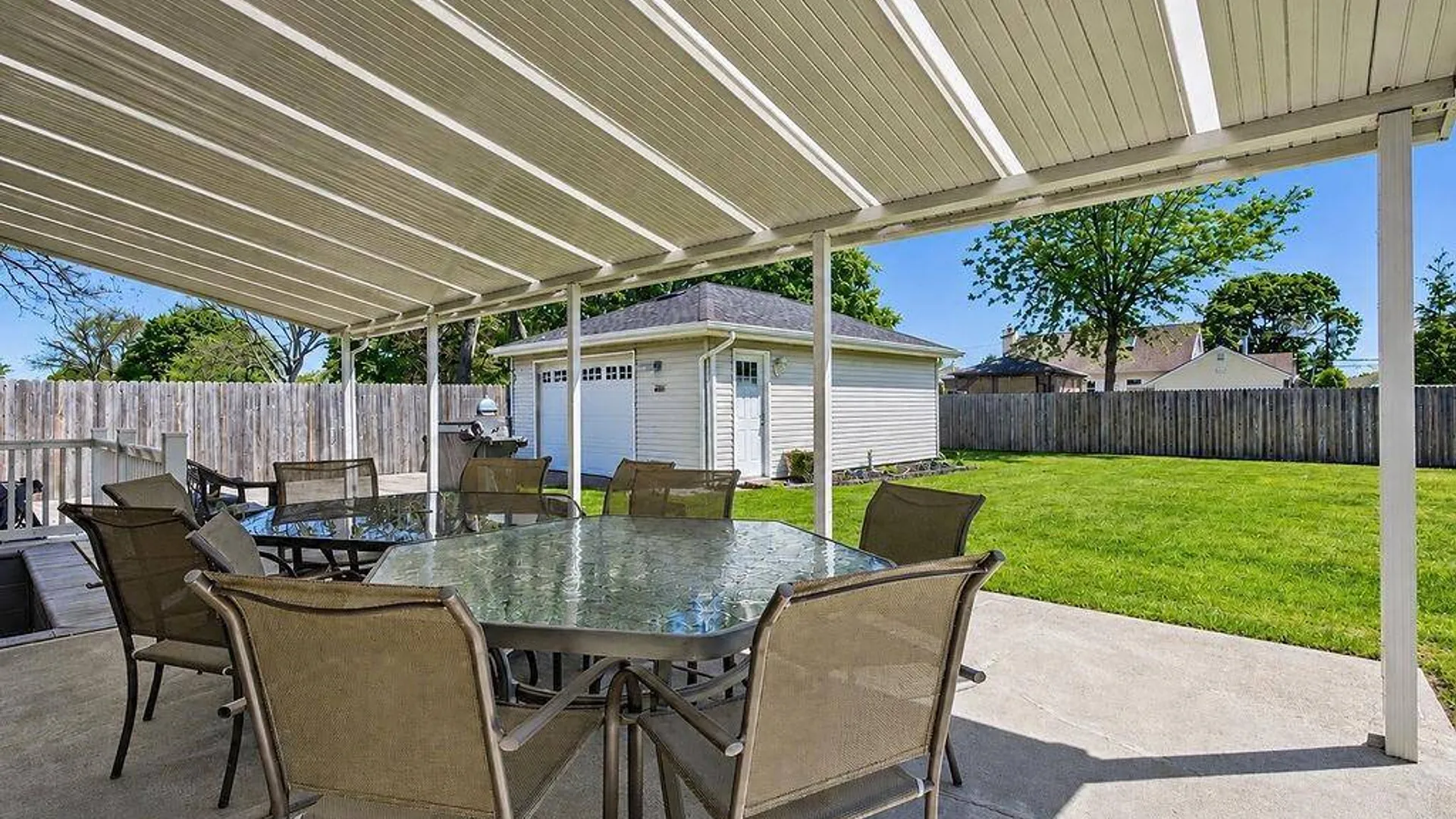 Property at 89 Parliament Place, North Babylon, NY 11703 29