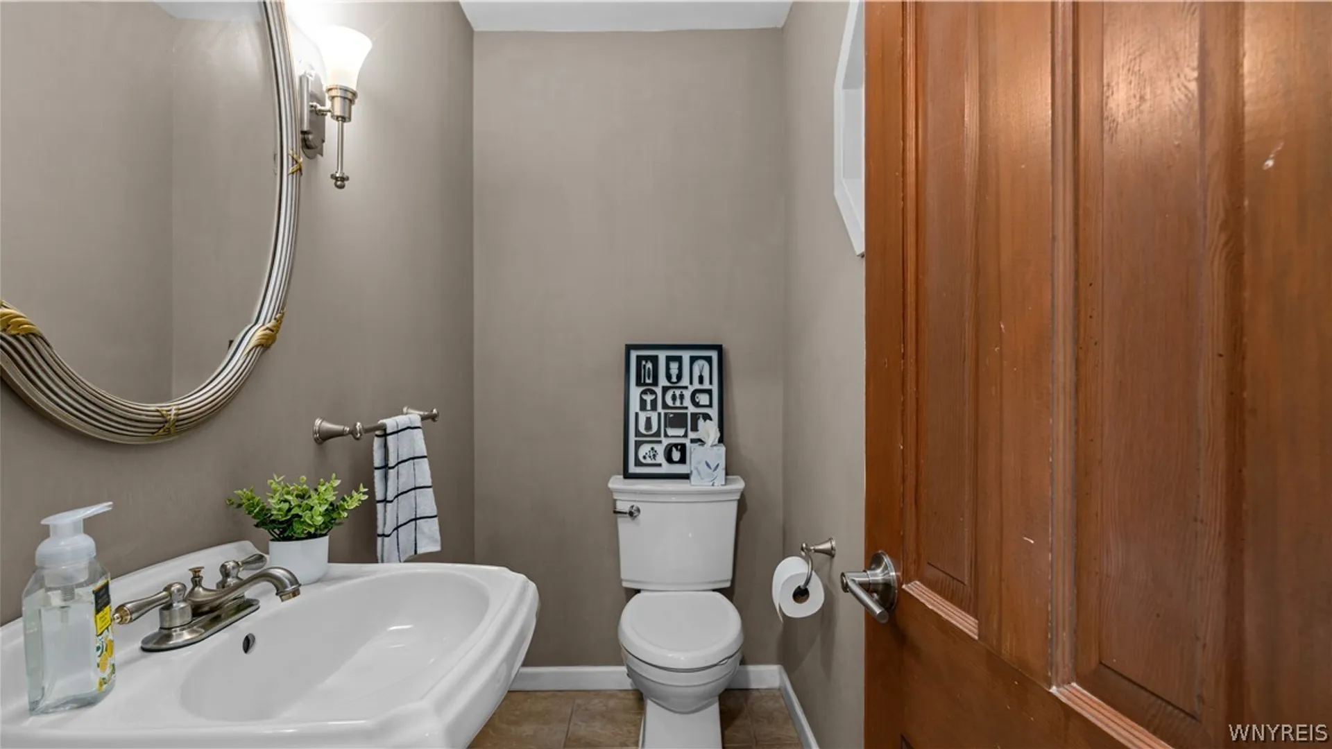Property at 6 Stonehenge Court, Orchard Park, NY 14127 26