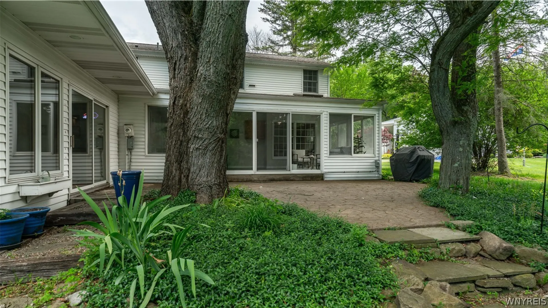 Property at 6 Stonehenge Court, Orchard Park, NY 14127 42