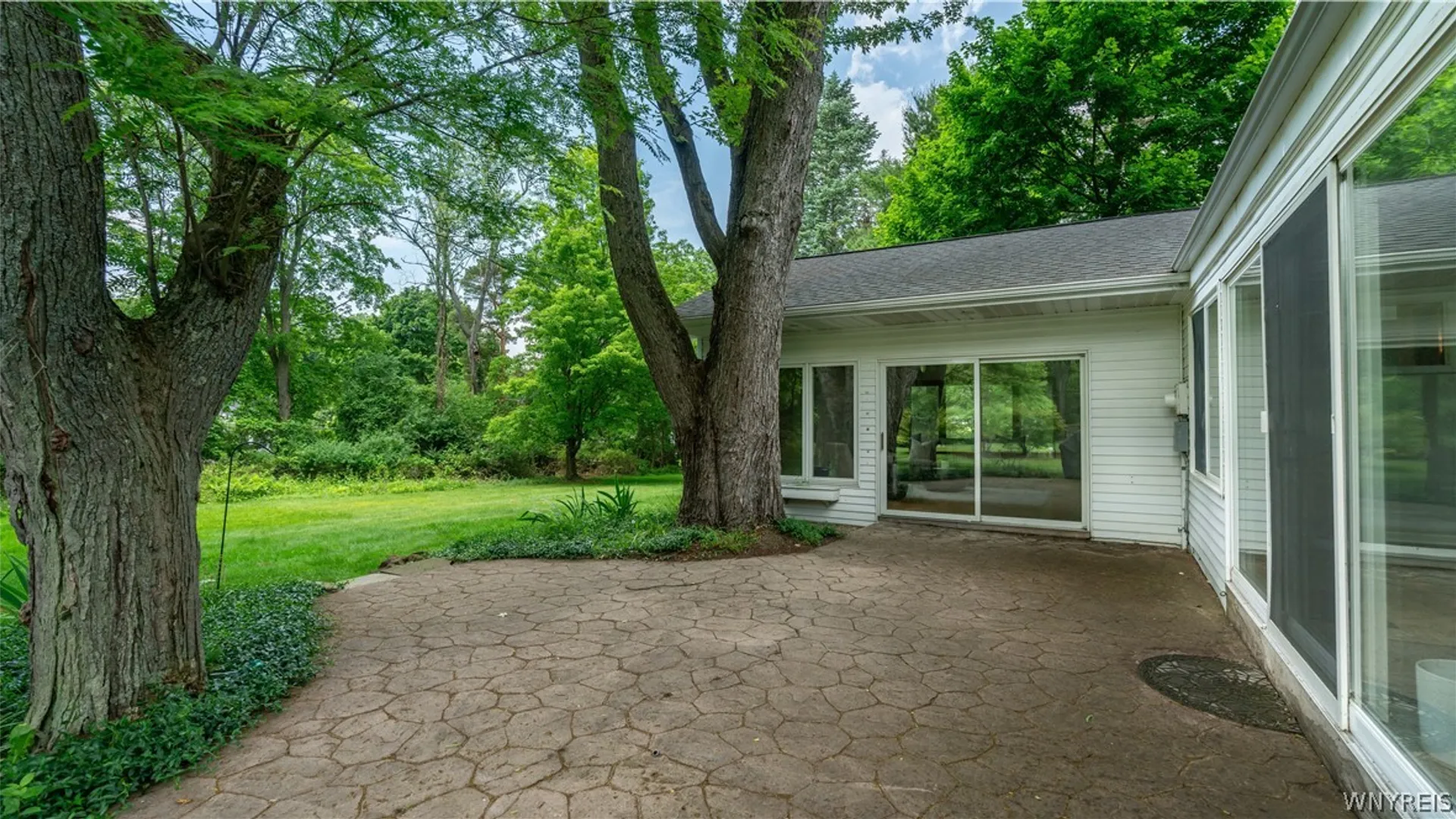 Property at 6 Stonehenge Court, Orchard Park, NY 14127 43