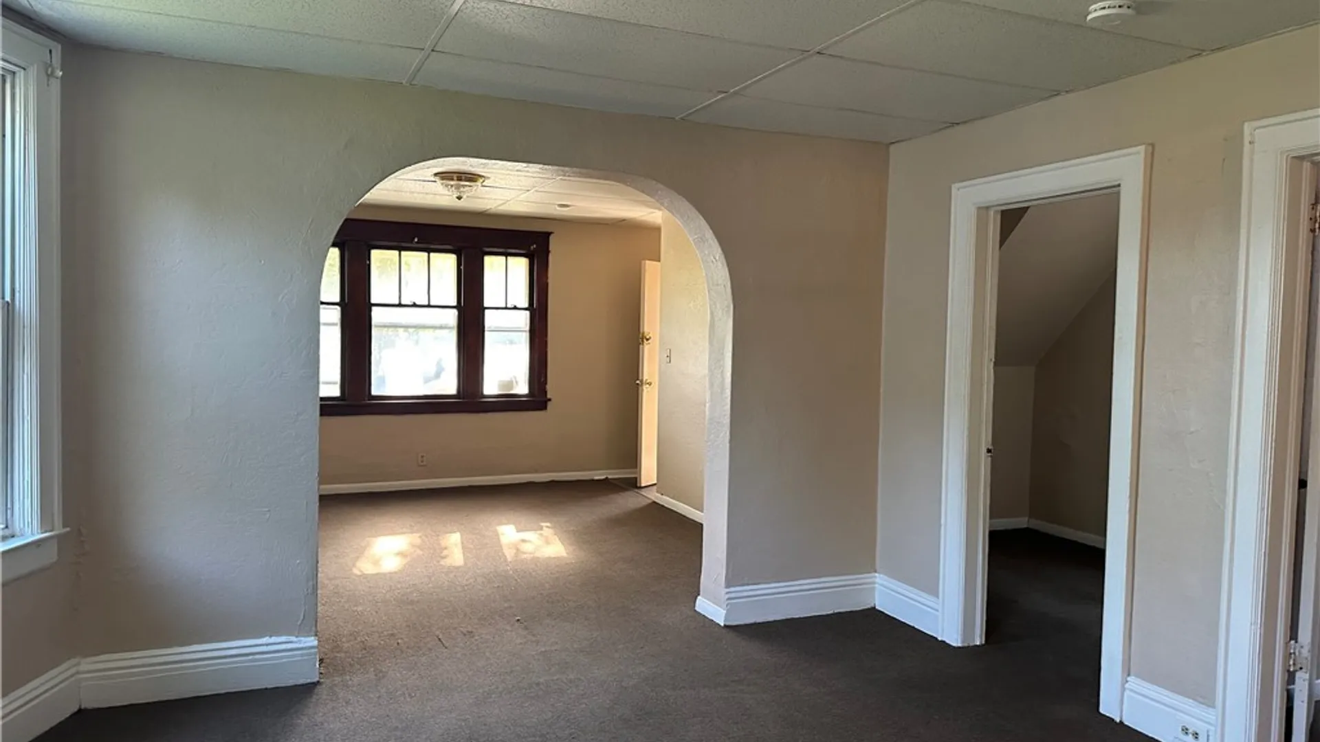 Property at 27 Moselle Street, Buffalo, NY 14211 5