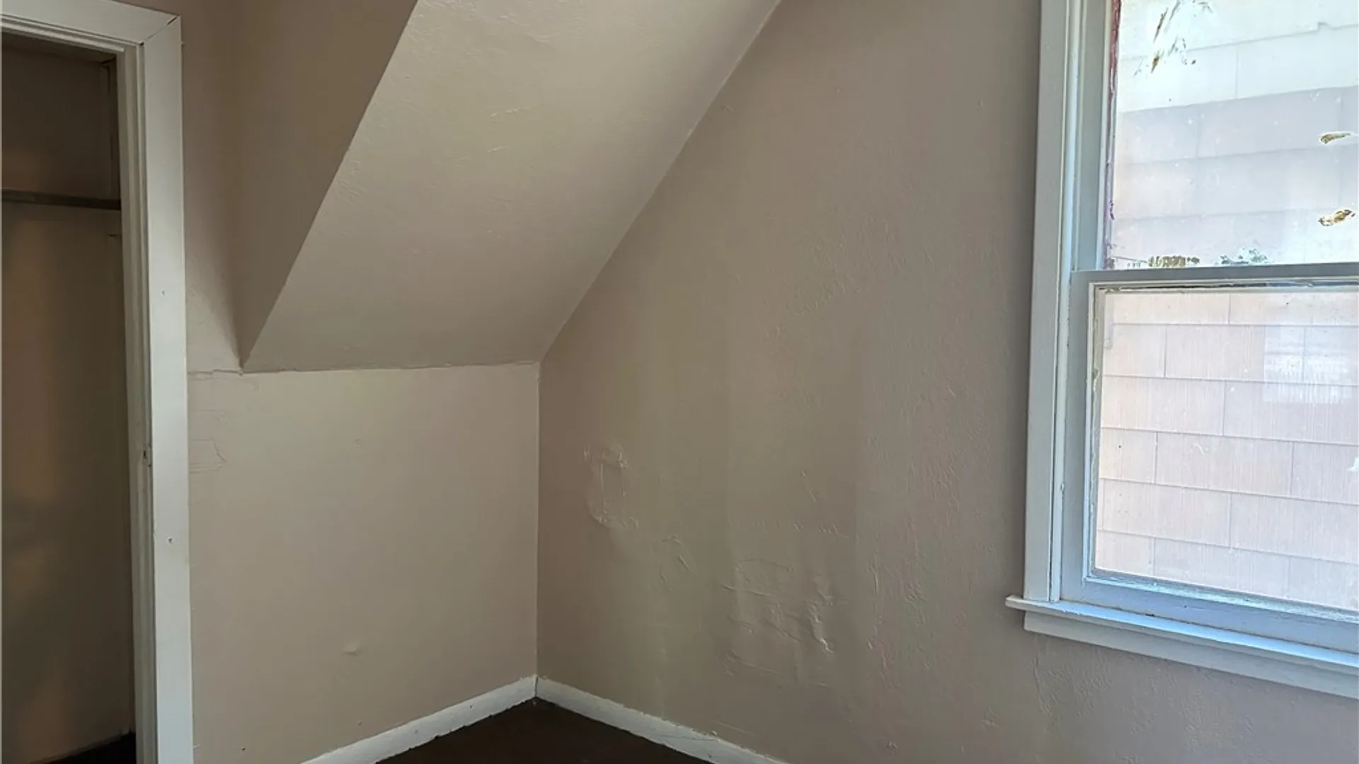 Property at 27 Moselle Street, Buffalo, NY 14211 9