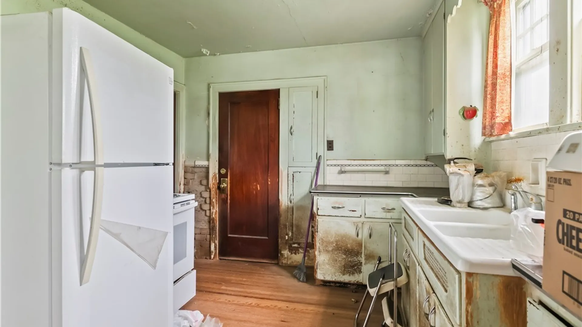 Property at 270 Comstock Avenue, Buffalo, NY 14215 11