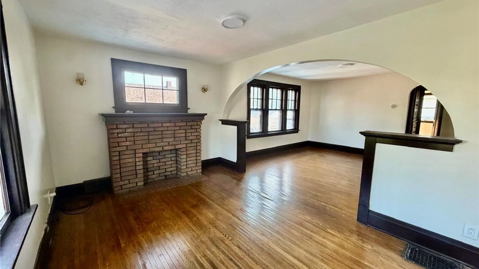 Property at 332 Parkridge Avenue, Buffalo, NY 14215 5