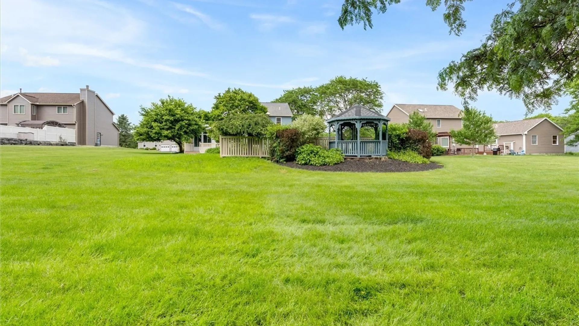 Property at 4014 Bronco Path, Onondaga, NY 13031 6