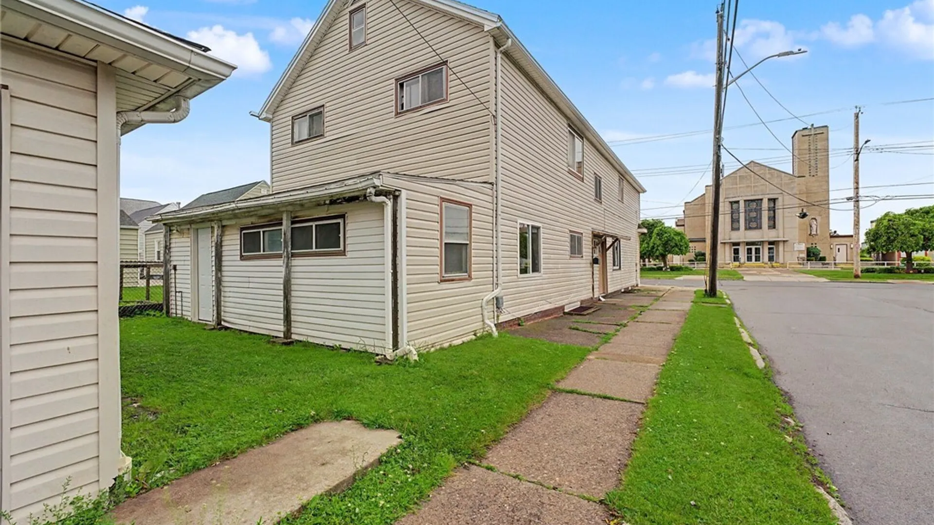 Property at 130 Crocker Street, Cheektowaga, NY 14212 4