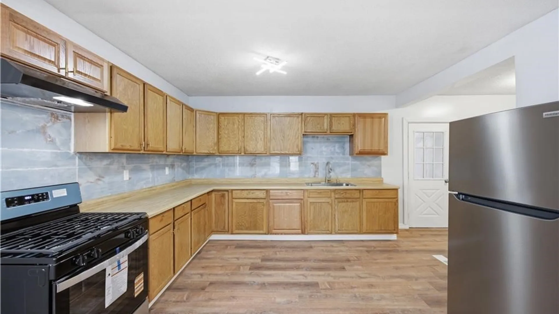 Property at 122 Dartmouth Avenue, Buffalo, NY 14215 15