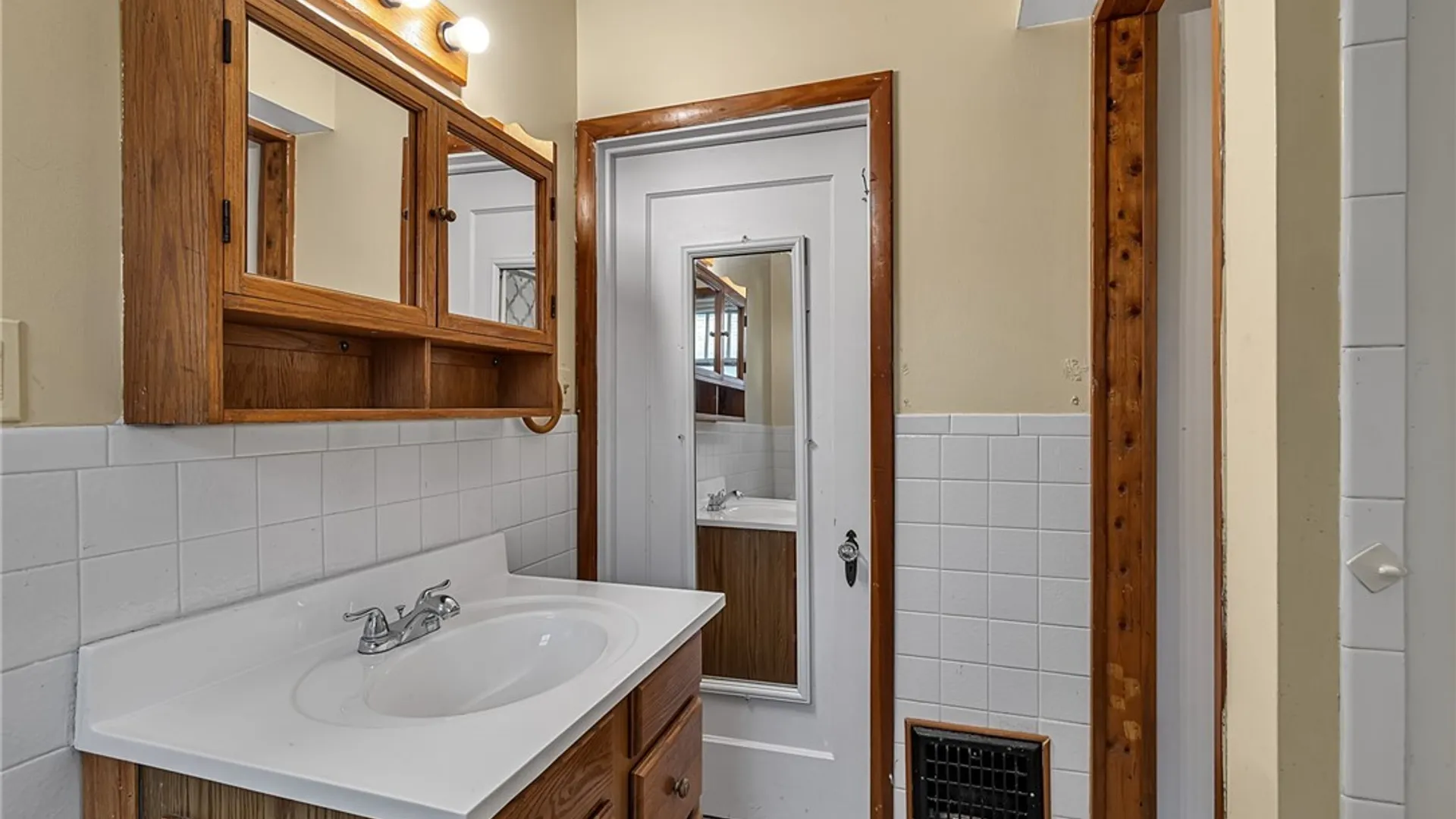 Property at 1004 87th Street, Niagara Falls, NY 14304 17