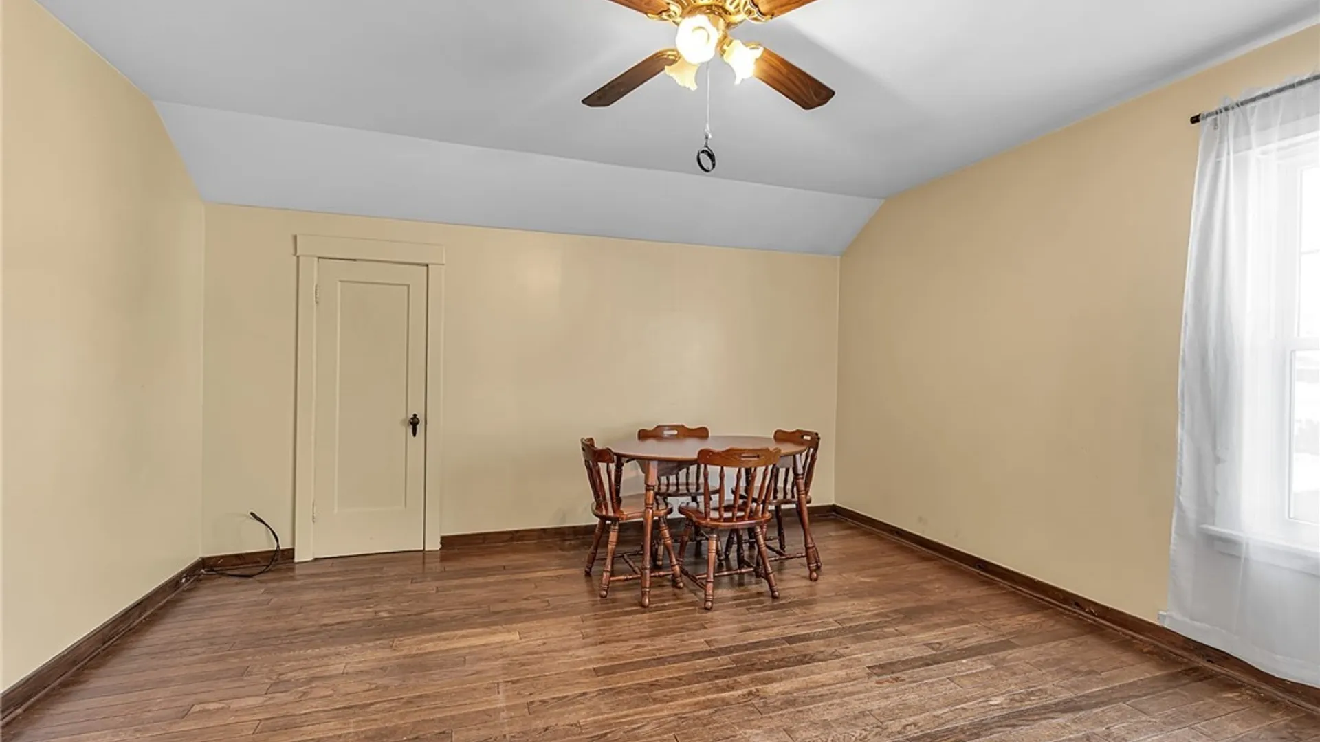 Property at 1004 87th Street, Niagara Falls, NY 14304 4