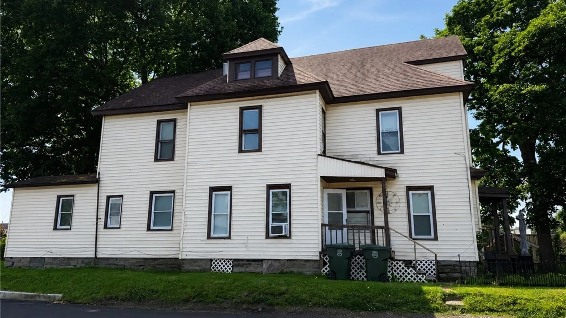 Property at 414 Jefferson Street, Jamestown, NY 14701 3