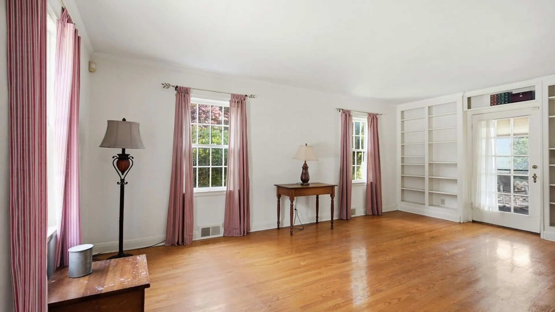 Property at 2 Lansdowne Road, DeWitt, NY 13214 4