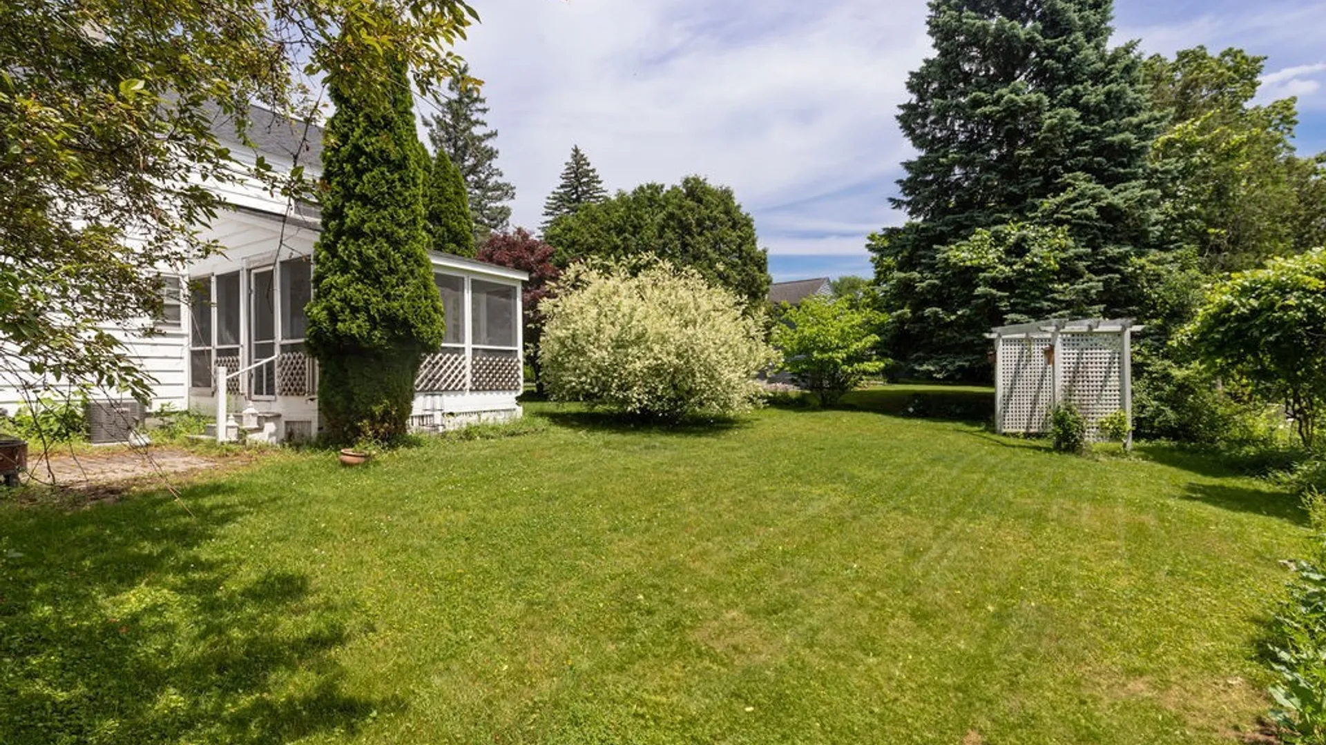 Property at 2 Lansdowne Road, DeWitt, NY 13214 42