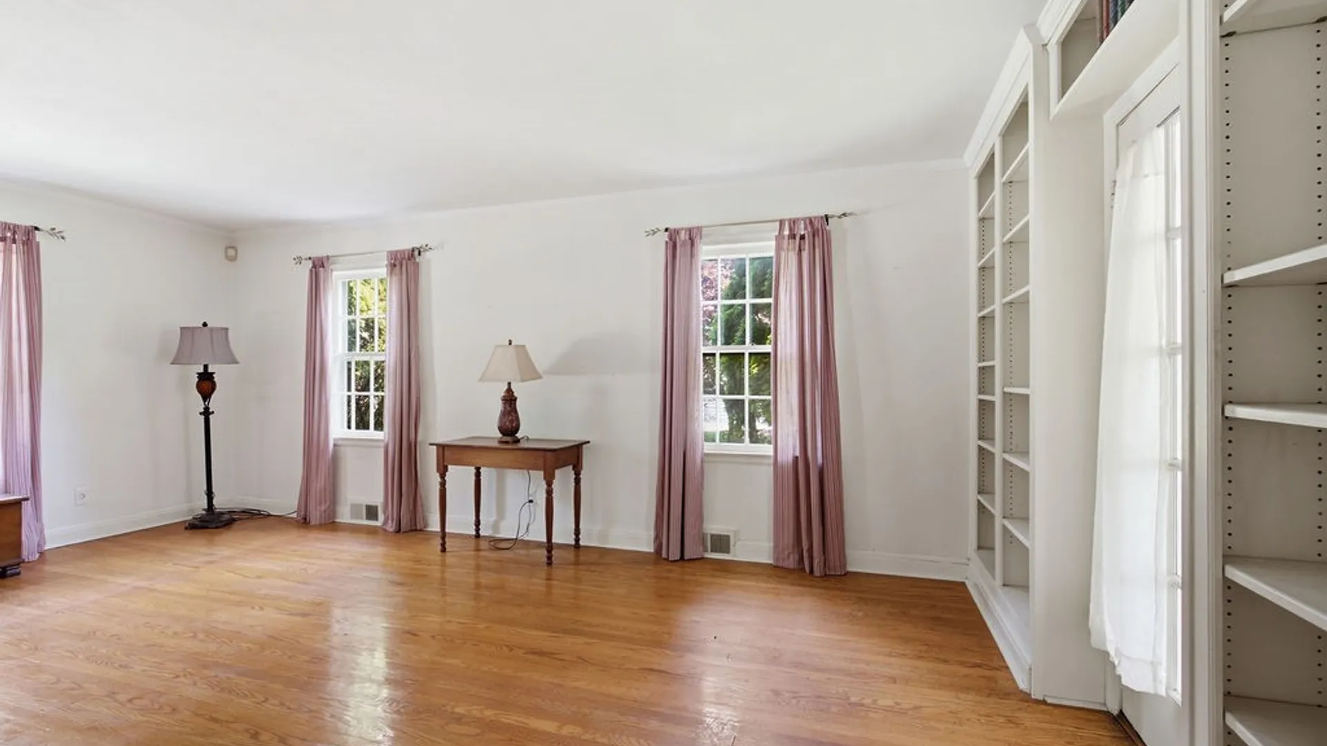 Property at 2 Lansdowne Road, DeWitt, NY 13214 6