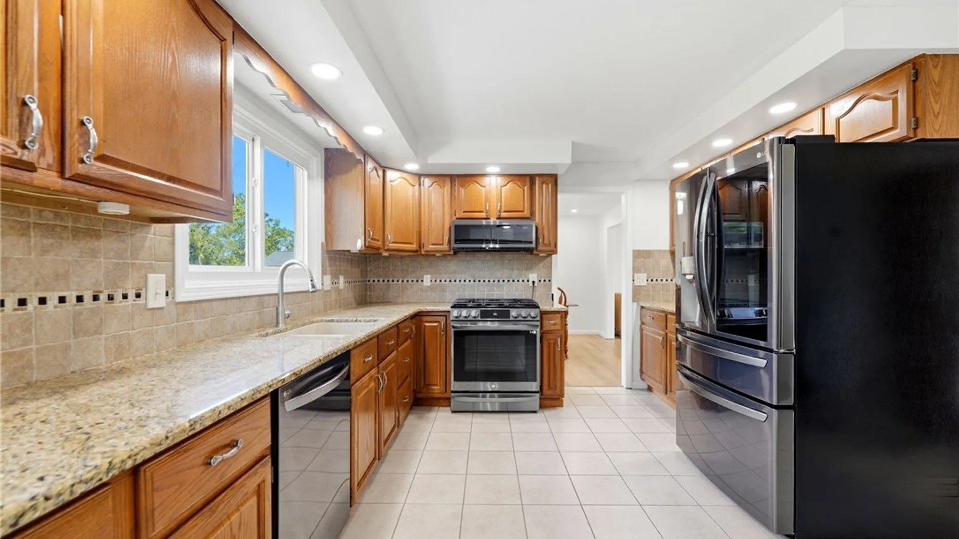 Property at 269 Cardinal Lane, Grand Island, NY 14072 16