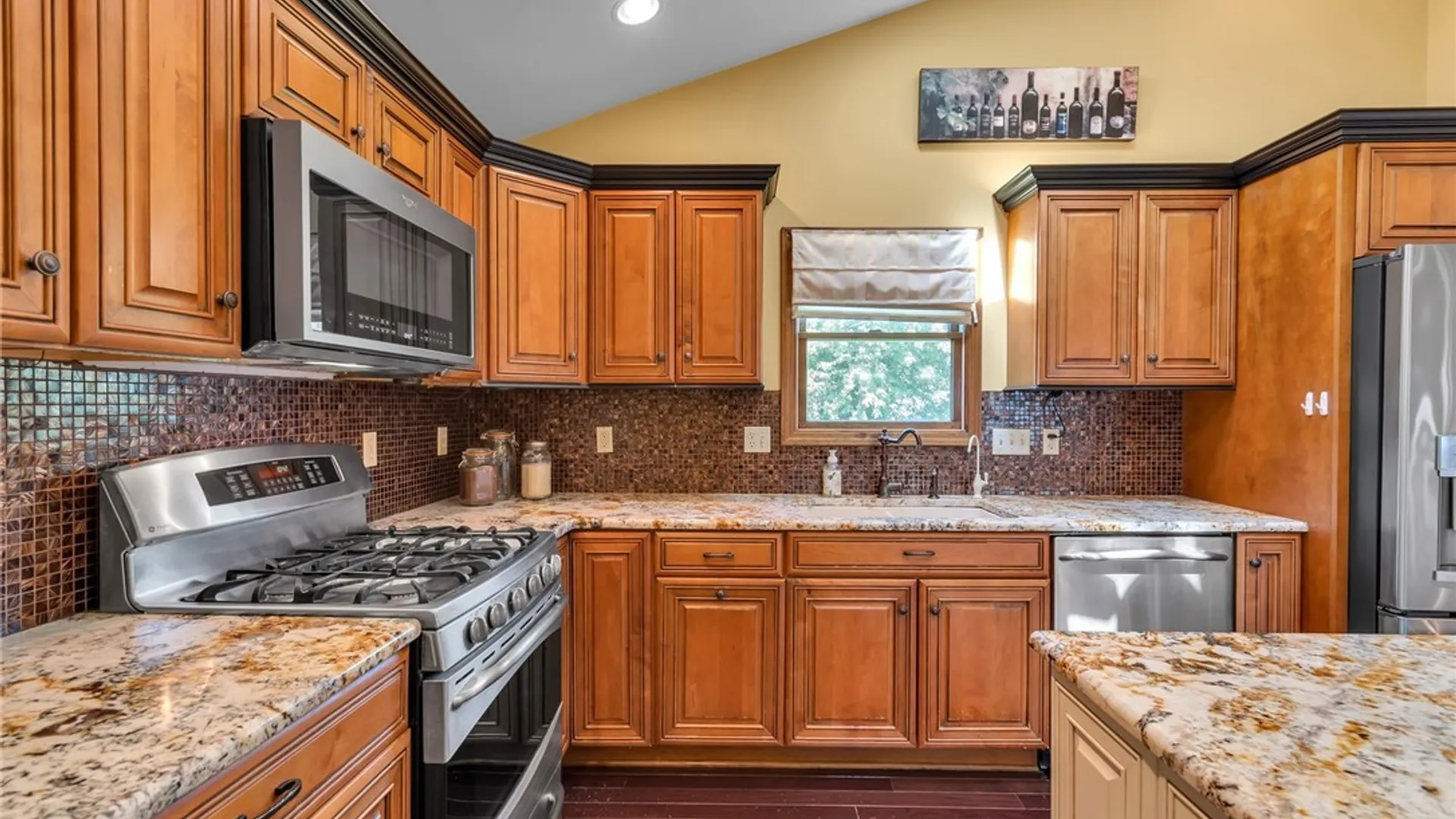 Property at 215 Summit Avenue, West Seneca, NY 14224 11