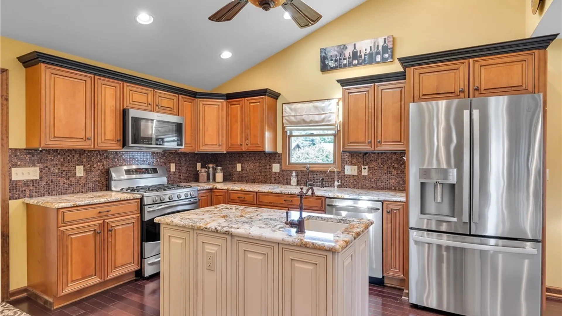 Property at 215 Summit Avenue, West Seneca, NY 14224 12