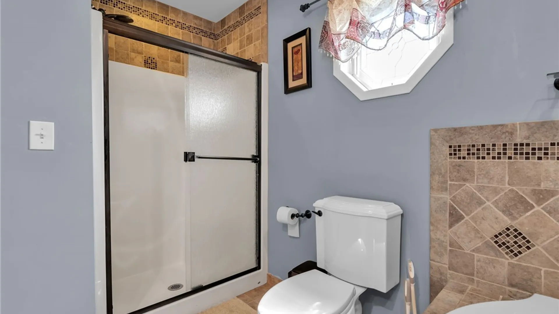 Property at 215 Summit Avenue, West Seneca, NY 14224 24
