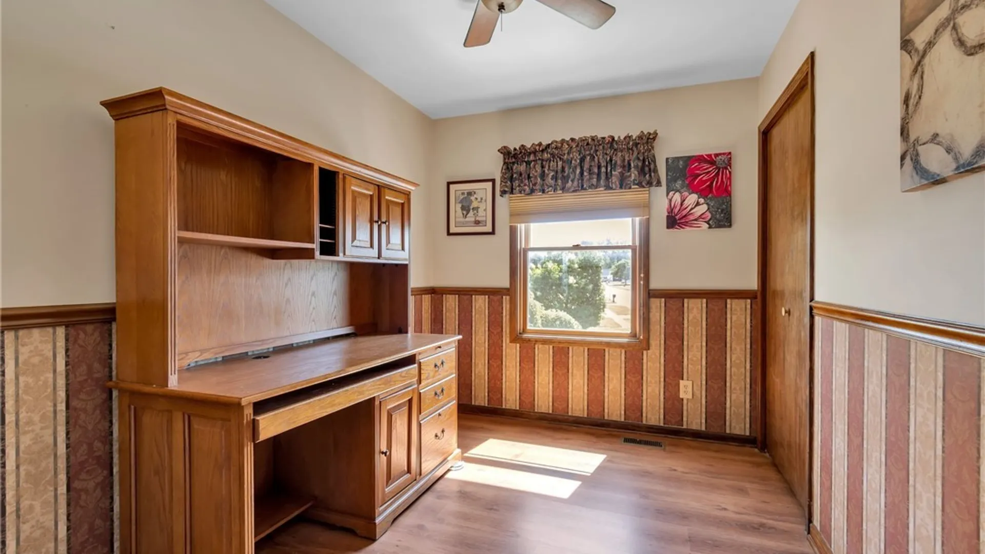 Property at 215 Summit Avenue, West Seneca, NY 14224 25