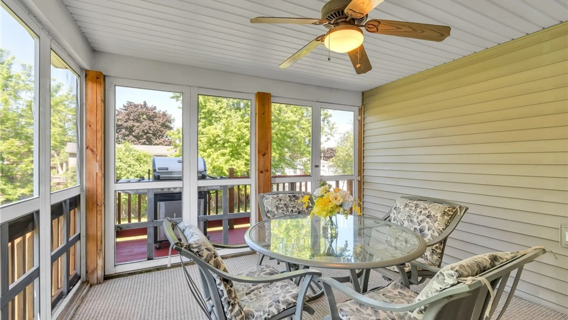 Property at 215 Summit Avenue, West Seneca, NY 14224 32