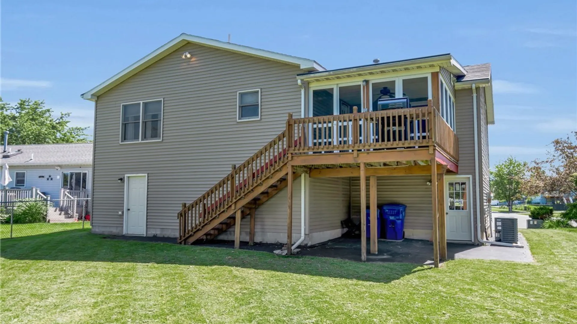 Property at 215 Summit Avenue, West Seneca, NY 14224 34