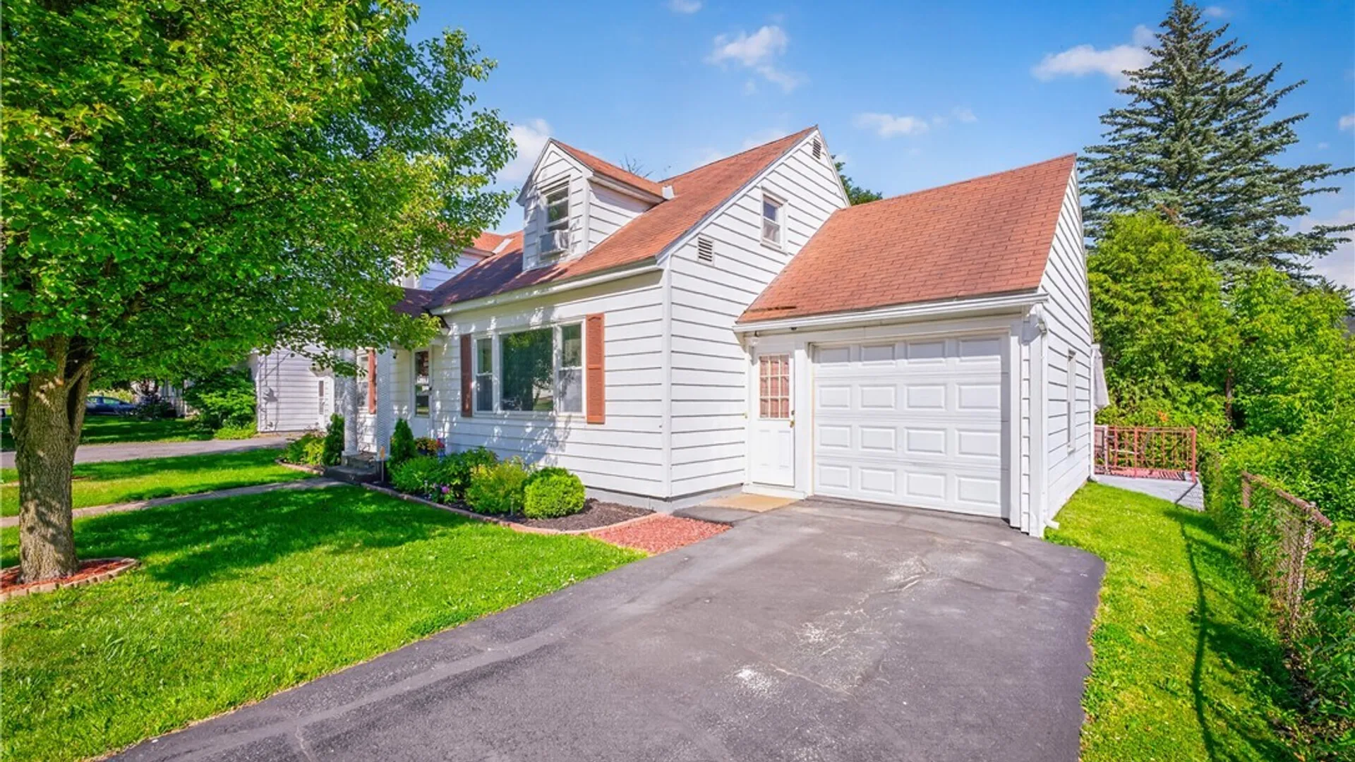 Property at 1675 Grandview Avenue, Utica, NY 13502 12