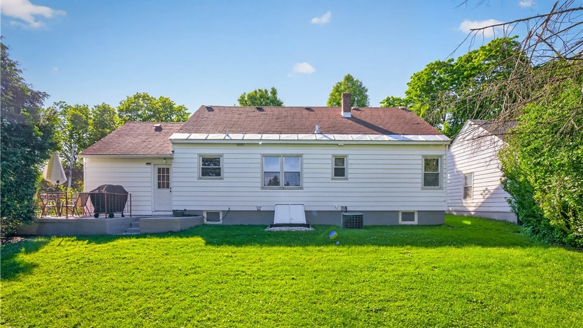 Property at 1675 Grandview Avenue, Utica, NY 13502 15