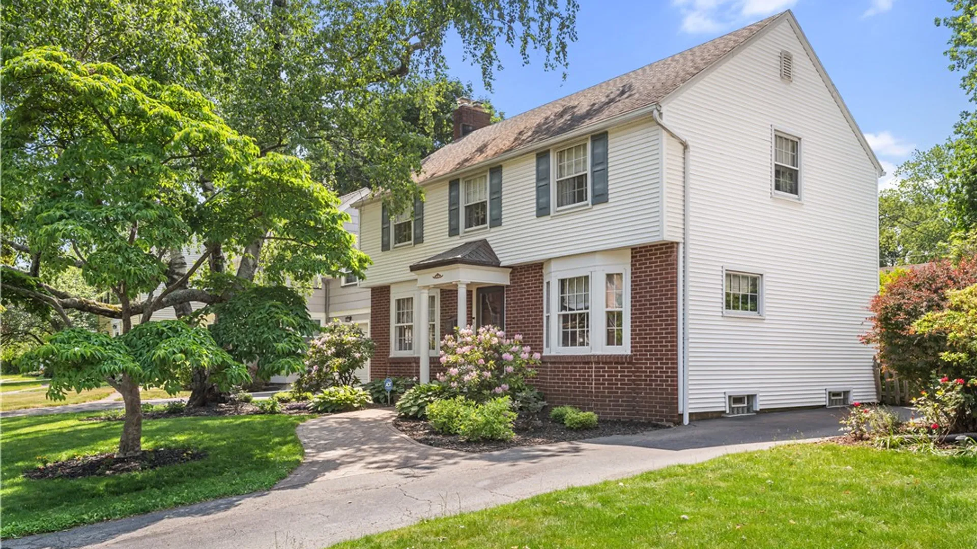 Property at 27 Covington Road, Irondequoit, NY 14617 4